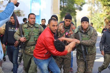 Un jeune homme secouru après avoir tenté de s'immoler à Kasserine