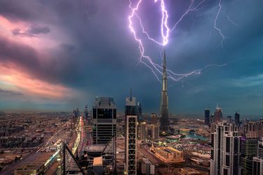 Quand la foudre frappe la Burj Khalifa