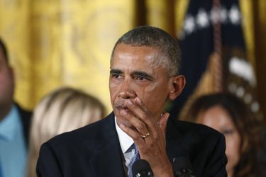 Barack Obama pleure en prononçant un discours appelant à un plus strict contrôle des armes à feu, en janvier 2016