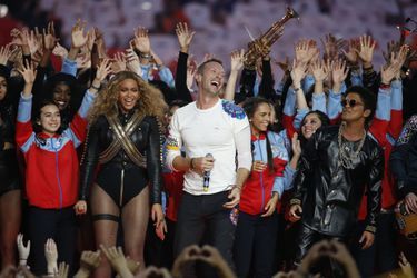 Beyoncé, Coldplay et Bruno Mars sur scène lors de la finale du Super Bowl à Santa Clara, le 7 février 2016
