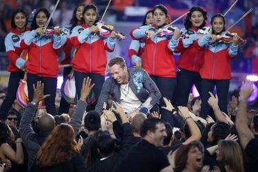 Coldplay sur scène lors de la finale du Super Bowl à Santa Clara, le 7 février 2016