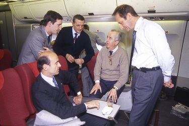 Janvier 1994 : dans l'avion avec Edouard Balladur, François Léotard, Gérard Longuet et Nicolas Bazire