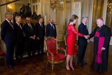 La reine Mathilde avec le roi Philippe de Belgique au Palais royal à Bruxelles, le 12 janvier 2016
