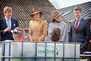 La reine Maxima et le roi Willem-Alexander des Pays-Bas avec la princesse Mary et le prince Frederik de Danemark à Samso, le 18 mars 2015