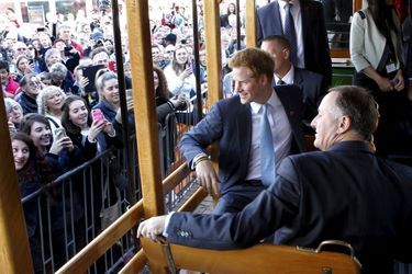 Le prince Harry avec John Key à Christchurch, le 12 mai 2015