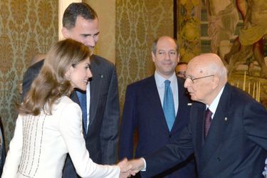 Le roi Felipe VI d’Espagne et la reine Letizia avec le président Giorgio Napolitano à Rome, le 19 novembre 2014
