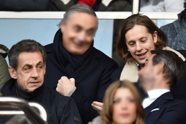 Nicolas et Pierre Sarkozy au Parc des princes à Paris, le 21 février 2015