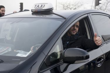 Troisième jour de mobilisation pour les taxis, en colère contre les VTC, ici à Paris
