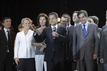 Le soir du 6 mai 2007, tous les soutiens du nouveau président de la République se sont retrouvés place de la Concorde, pour fête la victoire. Cécilia est alors à ses côtés. Quelques mois plus tard, le couple se séparera.
