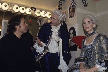 Avec Guillaume Durand et Francis Huster dans les loges du théâtre Marigny pour &quot;Suite Royale&quot;, en 1993