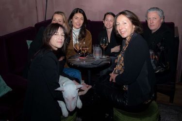 Charlotte Gainsbourg, Zofia Moreno, Margaux Collard lors de la réception privée, à New York, le 16 mars 2022.