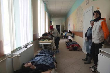 Dans les couloirs de l'hôpital de Marioupol, le 15 mars 2022.