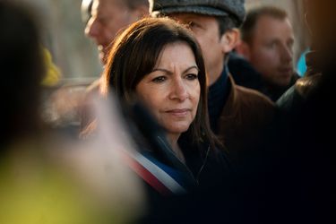 Anne Hidalgo, ici le 6 mars, lors d'une manifestation à Paris. 