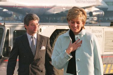 La princesse Diana avec son secrétaire privé Patrick Jephson, le 11 décembre 1995 