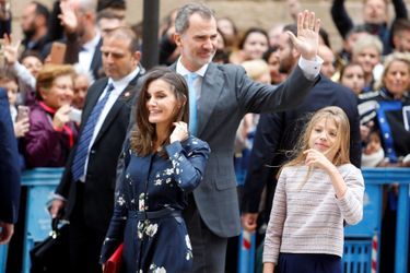 La reine Letizia et le roi Felipe VI d'Espagne avec la princesse Sofia à Palma de Majorque, le 21 avril 2019