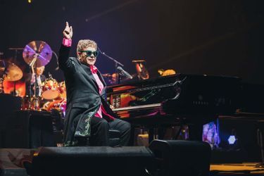 16 mai - Elton John sur la CroisetteHors-compétition sera projeté à 19h «Rocketman» de Dexter Fletcher, biopic consacré au musicien Elton John. La superstar sera présente sur le tapis rouge pour l&#039;événement le plus rock&#039;n&#039;roll du festival. 