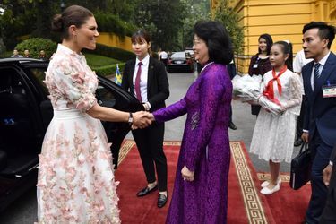 La princesse Victoria de Suède avec la vice-présidente Dang Thi Ngoc Thinh à Hanoi au Vietnam, le 6 mai 2019