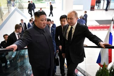 Kim Jong-un et Vladimir Poutine à Vladivostok, en Russie, le 25 avril 2019.