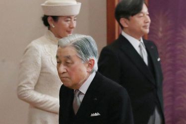 L'empereur Akihito du Japon, le prince Naruhito et la princesse Masako, à Tokyo le 30 avril 2019