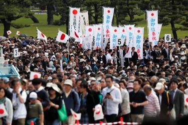 La foule attendant les apparitions publiques de l&#039;empereur Naruhito du Japon à Tokyo, le 4 mai 2019