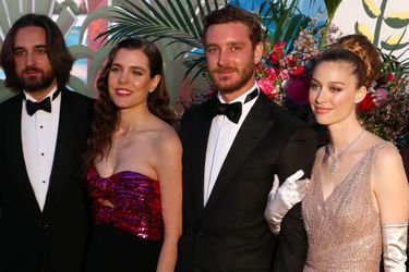 Dimitri Rassam et Charlotte Casiraghi avec Pierre Casiraghi et Beatrice Borromeo au Bal de la Rose, au Sporting Monte-Carlo, le 30 mars 2019.