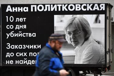 Journalistes, diplomates et Moscovites se sont réunis vendredi pour commémorer les dix ans de l'assassinat de la journaliste russe Anna Politkovskaïa.