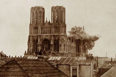 La cathédrale de Reims, détruite en 1914 par des bombardements des Allemands. 