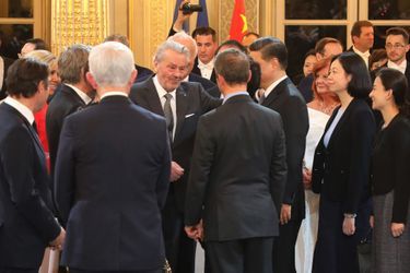 Alain Delon à l'Elysée pour le dîner d'Etat en l'honneur du président chinois. 