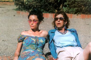 Anémone en 2001 dans «Voyance et Manigance» avec Emmanuelle Béart