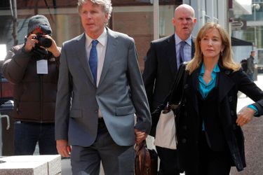 Felicity Huffman à sa sortie du tribunal de Boston le 3 avril 2019