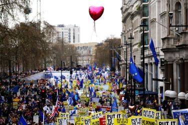 Lors de la marche organisée samedi à Londres par People&#039;s Vote pour l&#039;organisation d&#039;un nouveau vote sur le Brexit.