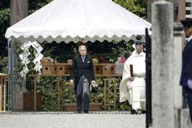 L'empereur Akihito du Japon au mausolée de l'empereur Jimmu à Kashihara, le 26 mars 2019