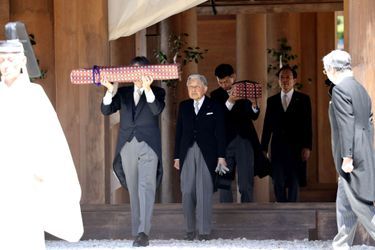 L'empereur Akihito du Japon au sanctuaire d'Ise, le 18 avril 2019