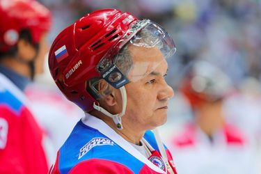 Le ministre russe de la Défense Sergueï Choïgou a participé à un match de hockey à Sotchi, le 10 mai 2019.