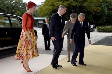 La reine Mathilde et le roi Philippe de Belgique avec l&#039;impératrice Michiko et l&#039;empereur Akihito du Japon à Tokyo, le 11 octobre 2016