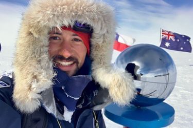 Un selfie de Matthieu Tordeur pour fêter son arrivée au pôle Sud.