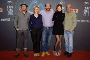 De droite à gauche le jury: Patrick Bosso, Alice Pol, Kad Merad, Karin Viard et Philippe Lacheau