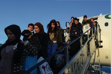 26 janvier, aéroport de Stuttgart. L’avion transporte le dernier groupe de 155 Yézidis.