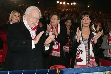 Le prince Rainier III de Monaco avec la princesse Stéphanie au 29e Festival international du cirque de Monte-Carlo, le 25 janvier 2005 