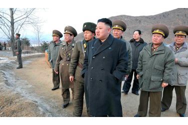 <br />
Le 21 février, Kim Jong-un en tournée d'inspection de l'armée du peuple. 
