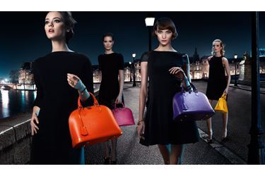 <br />
La dernière campagne des sac Alma pour Vuitton. 