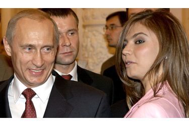 <br />
Vladimir Poutine et Alina Kabaeva, en novembre 2004, au Kremlin.