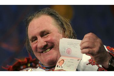 <br />
Dimanche 6 janvier, à Saransk, capitale de la république de Mordovie, Gérard Depardieu arbore son tout nouveau passeport rouge. 