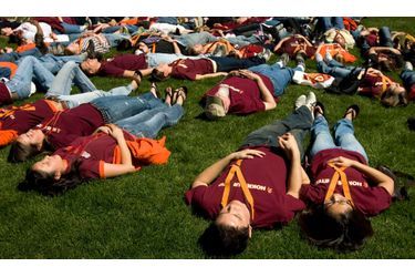 <br />
Après la tuerie de Virginia Tech en 2008, des étudiants avaient organisé des manifestations contre les armes à feu, mais en vain. 