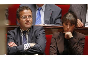<br />
Martin Hirsch et Fadela Amara à l&#039;Assemblée nationale en novembre 2007.