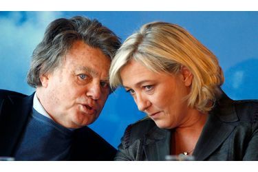 <br />
Gilbert Collard et Marine Le Pen
