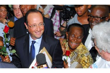 <br />
François Hollande à son arrivée à Fort-de-France en Martinique.