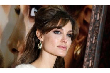 Angelina Jolie, Indiana Jones au féminin?