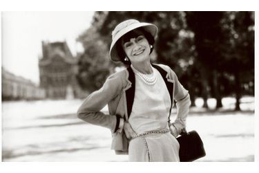 <br />
Coco Chanel, jardin des Tuileries. 1957.