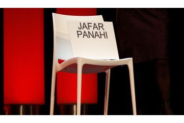 <br />
La chaise de juré de Jafar Panahi restera inoccupée.